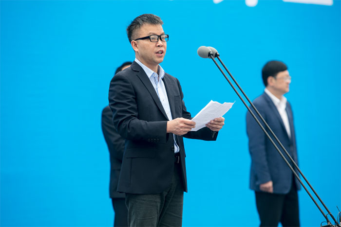成都天府华侨城实业发展有限公司副总经理、成都欢乐谷总经理、宜宾华侨城董事长梁苍